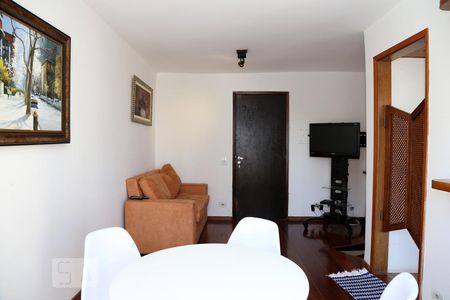 Apartamento à venda com 65m², 1 quarto e 1 vagaSala 