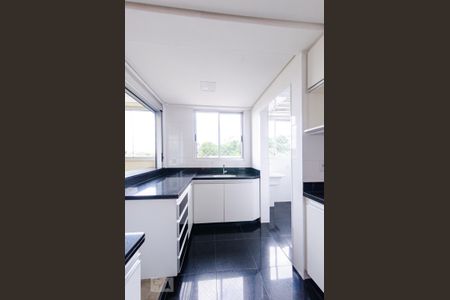 Apartamento para alugar com 85m², 3 quartos e 2 vagasCozinha