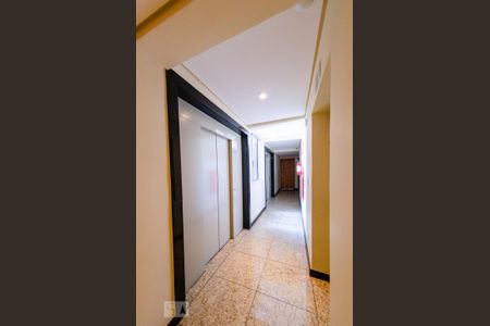 Apartamento para alugar com 85m², 3 quartos e 2 vagasCorredor do Prédio