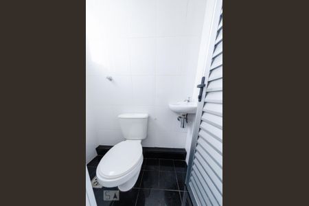 Apartamento para alugar com 85m², 3 quartos e 2 vagasBanheiro de Serviço