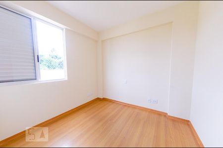 Quarto 1 de apartamento para alugar com 3 quartos, 85m² em Minas Brasil, Belo Horizonte