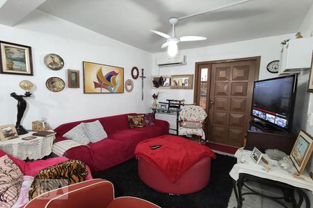 Sala de Estar de casa à venda com 3 quartos, 300m² em Vila Rosa, Novo Hamburgo