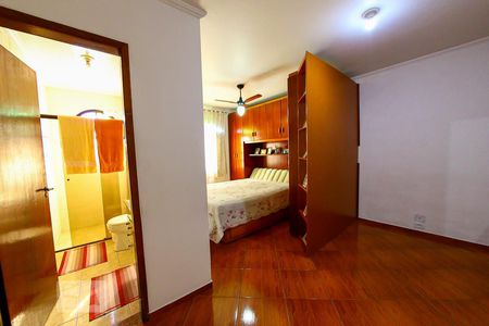 Casa à venda com 108m², 3 quartos e 2 vagasSuite