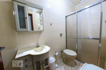 Casa à venda com 108m², 3 quartos e 2 vagasBanheiro 
