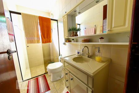 Casa à venda com 108m², 3 quartos e 2 vagasBanheiro da Suite
