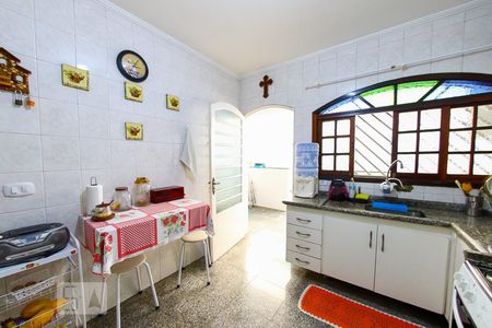 Casa à venda com 108m², 3 quartos e 2 vagasCozinha