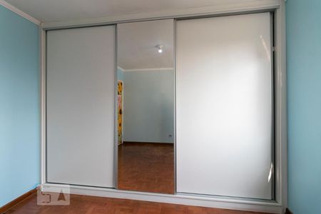 Apartamento à venda com 230m², 3 quartos e 2 vagasQuarto 2 - Armário