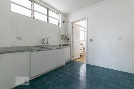Apartamento à venda com 230m², 3 quartos e 2 vagasCozinha