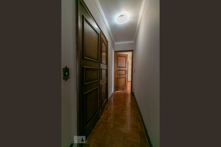 Apartamento à venda com 230m², 3 quartos e 2 vagasCorredor