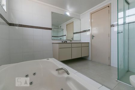 Apartamento à venda com 230m², 3 quartos e 2 vagasBanheiro da Suíte