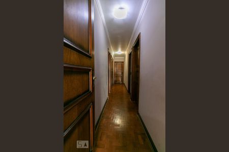 Apartamento à venda com 230m², 3 quartos e 2 vagasCorredor