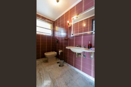 Apartamento à venda com 230m², 3 quartos e 2 vagasBanheiro 3