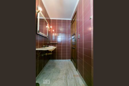 Apartamento à venda com 230m², 3 quartos e 2 vagasBanheiro 3