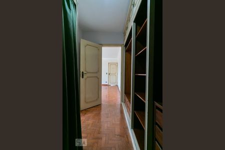 Apartamento à venda com 230m², 3 quartos e 2 vagasSuíte - Closet