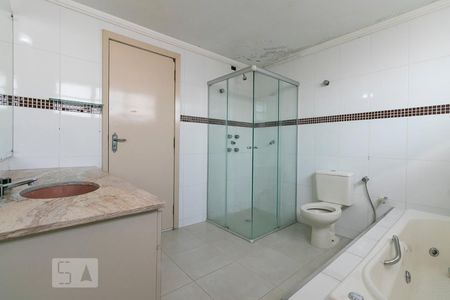 Apartamento à venda com 230m², 3 quartos e 2 vagasBanheiro da Suíte