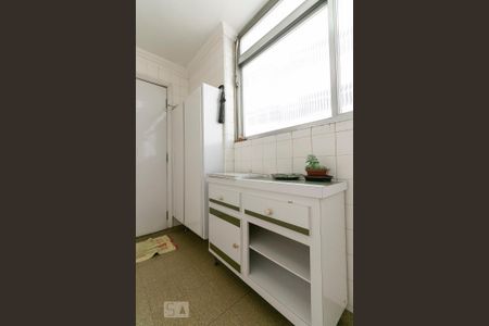 Apartamento à venda com 230m², 3 quartos e 2 vagasÁrea de Serviço - Armário