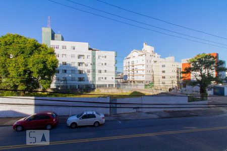 Vista da Sala de apartamento para alugar com 3 quartos, 105m² em Capoeiras, Florianópolis