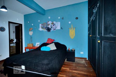 Casa à venda com 320m², 4 quartos e 2 vagasQuarto 3 - Suíte