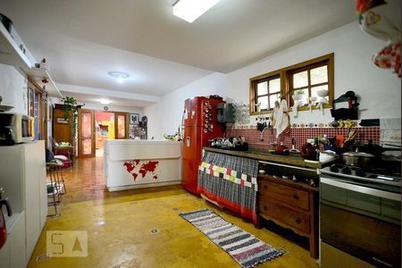 Casa à venda com 320m², 4 quartos e 2 vagasCozinha