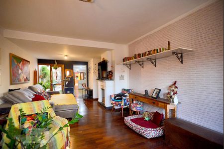 Casa à venda com 320m², 4 quartos e 2 vagasSala