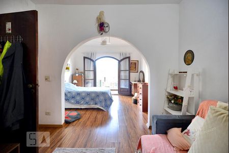 Casa à venda com 320m², 4 quartos e 2 vagasQuarto Suíte