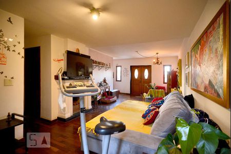 Casa à venda com 320m², 4 quartos e 2 vagasSala