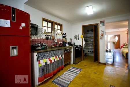 Casa à venda com 320m², 4 quartos e 2 vagasCozinha