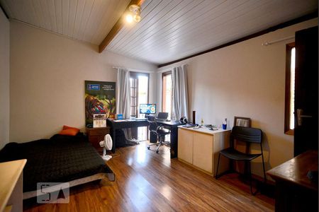 Casa à venda com 320m², 4 quartos e 2 vagasQuarto 2 - Suíte