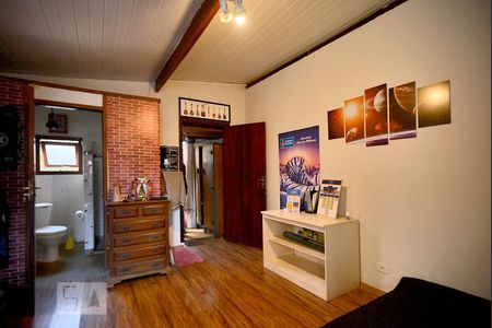 Casa à venda com 320m², 4 quartos e 2 vagasQuarto 2 - Suíte