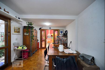 Casa à venda com 320m², 4 quartos e 2 vagasSala de Jantar