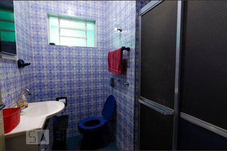 Banheiro de casa para alugar com 2 quartos, 100m² em Parque Boturussu, São Paulo