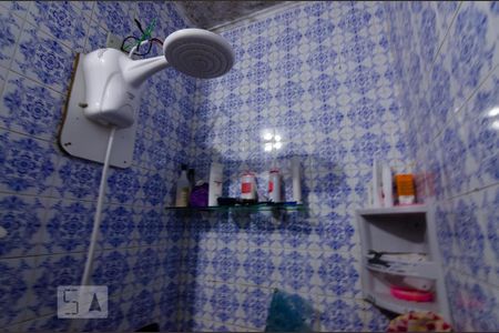 Chuveiro de casa para alugar com 2 quartos, 100m² em Parque Boturussu, São Paulo
