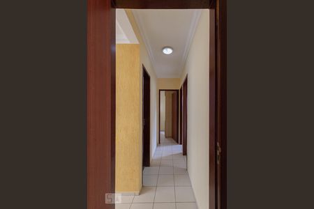 Corredor de apartamento à venda com 4 quartos, 88m² em Sagrada Família, Belo Horizonte