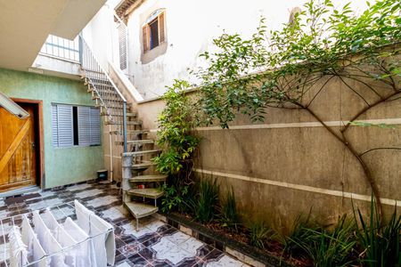 Casa à venda com 166m², 6 quartos e 1 vaga Casa à venda com 166m², 6 quartos e 1 vagaÁrea comum