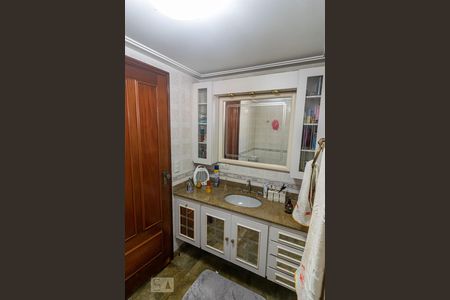 Apartamento à venda com 210m², 3 quartos e 2 vagasBanheiro Social