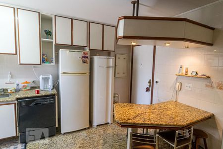 Apartamento à venda com 210m², 3 quartos e 2 vagasCozinha