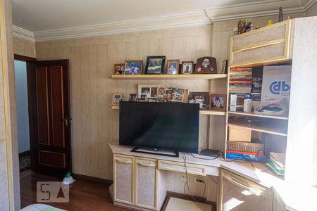 Apartamento à venda com 210m², 3 quartos e 2 vagasQuarto 1