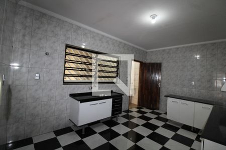 Casa à venda com 162m², 3 quartos e 2 vagasCozinha 