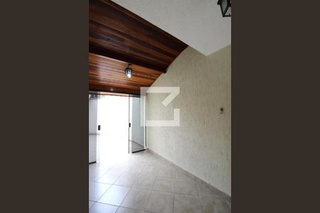 Casa à venda com 162m², 3 quartos e 2 vagasEntrada 