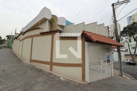 Casa à venda com 162m², 3 quartos e 2 vagasFachada