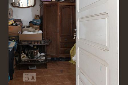 Casa à venda com 430m², 3 quartos e 8 vagasQuarto de Serviço