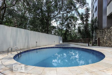 Apartamento à venda com 250m², 3 quartos e 3 vagas Apartamento à venda com 250m², 3 quartos e 3 vagasÁrea comum