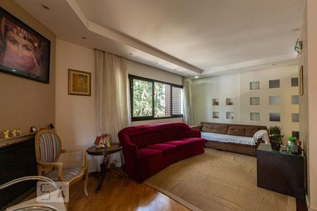 Apartamento à venda com 250m², 3 quartos e 3 vagas Apartamento à venda com 250m², 3 quartos e 3 vagasSala