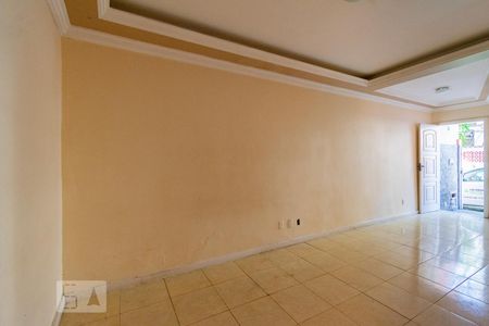 Sala de casa de condomínio à venda com 3 quartos, 200m² em Anil, Rio de Janeiro