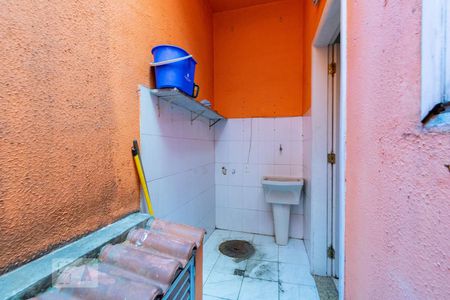 Casa de condomínio à venda com 200m², 3 quartos e 1 vagaÁrea de Serviço