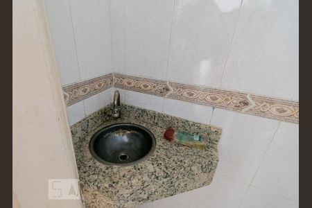 Lavabo de casa de condomínio à venda com 3 quartos, 200m² em Anil, Rio de Janeiro