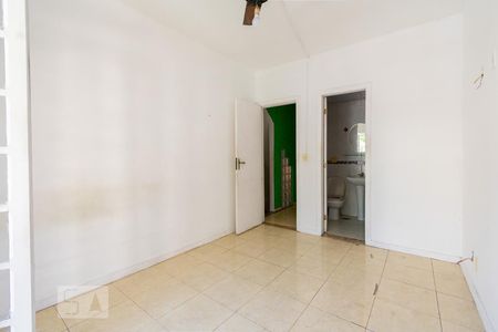 Casa de condomínio à venda com 200m², 3 quartos e 1 vagaSuíte