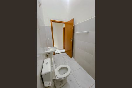 Casa para alugar com 70m², 2 quartos e sem vagaBanheiro