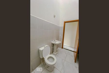 Casa para alugar com 70m², 2 quartos e sem vagaBanheiro