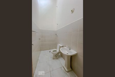 Casa para alugar com 70m², 2 quartos e sem vagaBanheiro